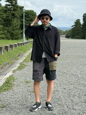 「FREAK'S STORE（フリークスストア）の【Beach & Festival】撥水ナイロンウェービングベルト クライミング ベイカーボードショーツ 水陸両用（その他パンツ、ブラック系）」を使った、dosei_モノトーンコーデさん（メンズ・168cm）の夏コーディネート
