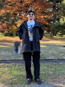 「アイテム（マウンテンパーカー）」を使った、dosei72_モノトーンおじさんさん（メンズ・168cm）の冬コーディネート