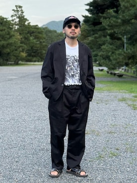 「RED KAP（レッドキャップ）のRED KAP/レッドキャップ 別注 SMU PT-38 SETUP 2TUCK WIDE PANTS/リラックスフィット（チノパンツ、ブラック系）」を使った、dosei_モノトーンコーデさん（メンズ・168cm）の秋コーディネート