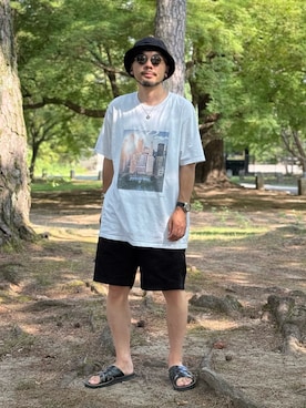 「FREAK'S STORE（フリークスストア）のLINEN COTTON EASY SHORTS/リネン コットン イージー スラックスショーツ【セットアップ対応】（その他パンツ、ブラック系）」を使った、dosei_モノトーンコーデさん（メンズ・168cm）の夏コーディネート