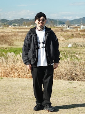 「アイテム（ニットキャップ/ビーニー）」を使った、dosei72_モノトーンおじさんさん（メンズ・168cm・30代）の冬コーディネート