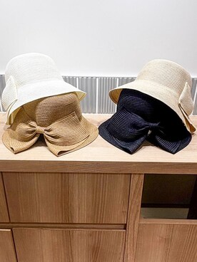 「grove（グローブ）のウォッシャブルスリットリボンハット【手洗い可・UVカット・サイズ調整可】（ハット、ホワイト系）」を使った、rhythmさん（レディース）の春コーディネート