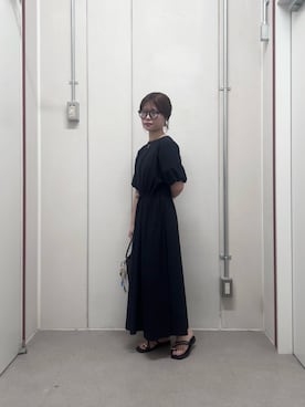 「URBAN RESEARCH DOORS（アーバンリサーチドアーズ）の撥水ウエストドロストワンピース（ワンピース、ブラック系）」を使った、runa さん（レディース・155cm）の夏コーディネート