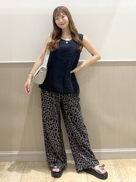 「LEPSIM（レプシィム）のシアードッキングノースリーブ　1017586（Tシャツ/カットソー、グレー系）」を使った、maiさん（レディース）の夏コーディネート