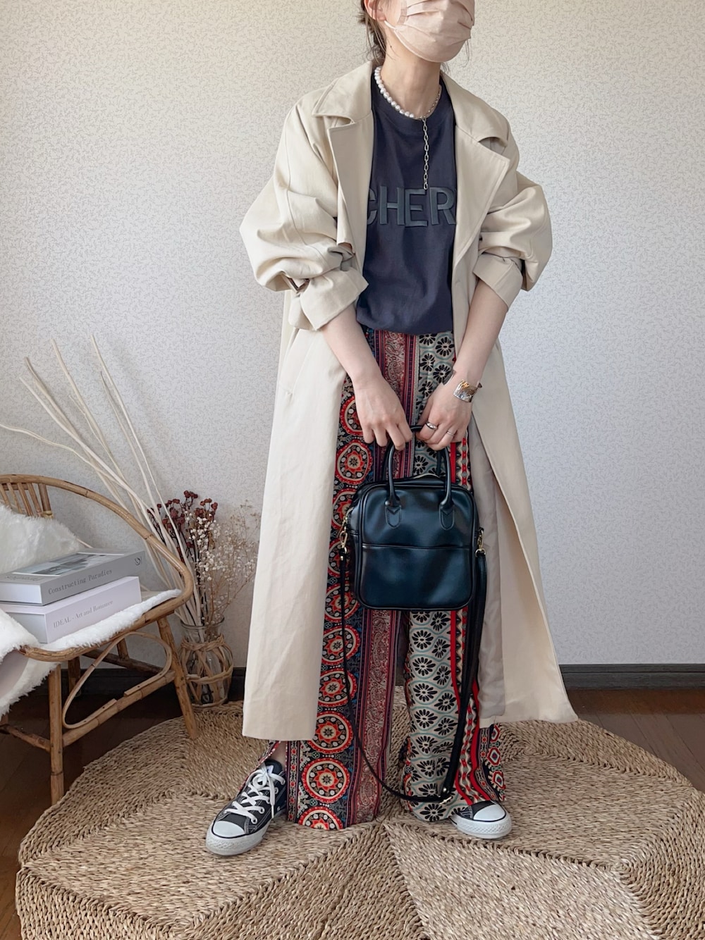 「コーナーズ、corners、エスニック、柄パンツ、COTORICA.、コトリカ、トレンチコート、reca、isook、anq.」｜「COTORICAのオーバーサイズトレンチ【スプリングコート】（トレンチコート、ベージュ系）」を使った、uaさん（レディース・154cm）の春コーディネートの1枚目の写真