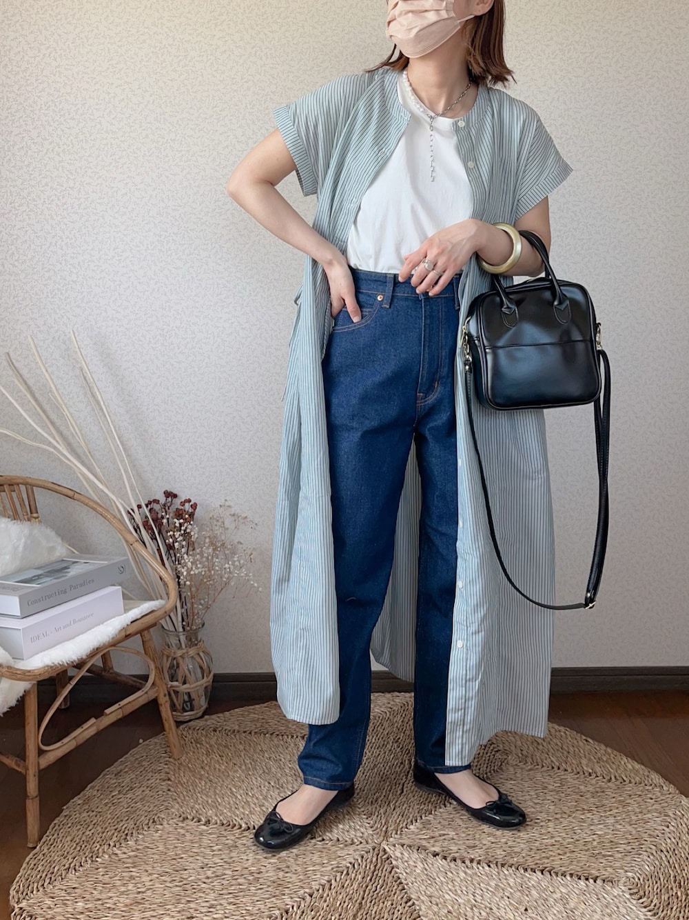 「春服、アーバンリサーチラボ、urban research lab、シャツワンピ、ストライプシャツワンピ、EDWIN、マムジーンズ、anq.、isook」｜「UR Lab.の『UR TECH Smart Linen Touch』ウエストタックフレンチワンピース（ワンピース、グリーン系）」を使った、uaさん（レディース・154cm）の春コーディネートの1枚目の写真