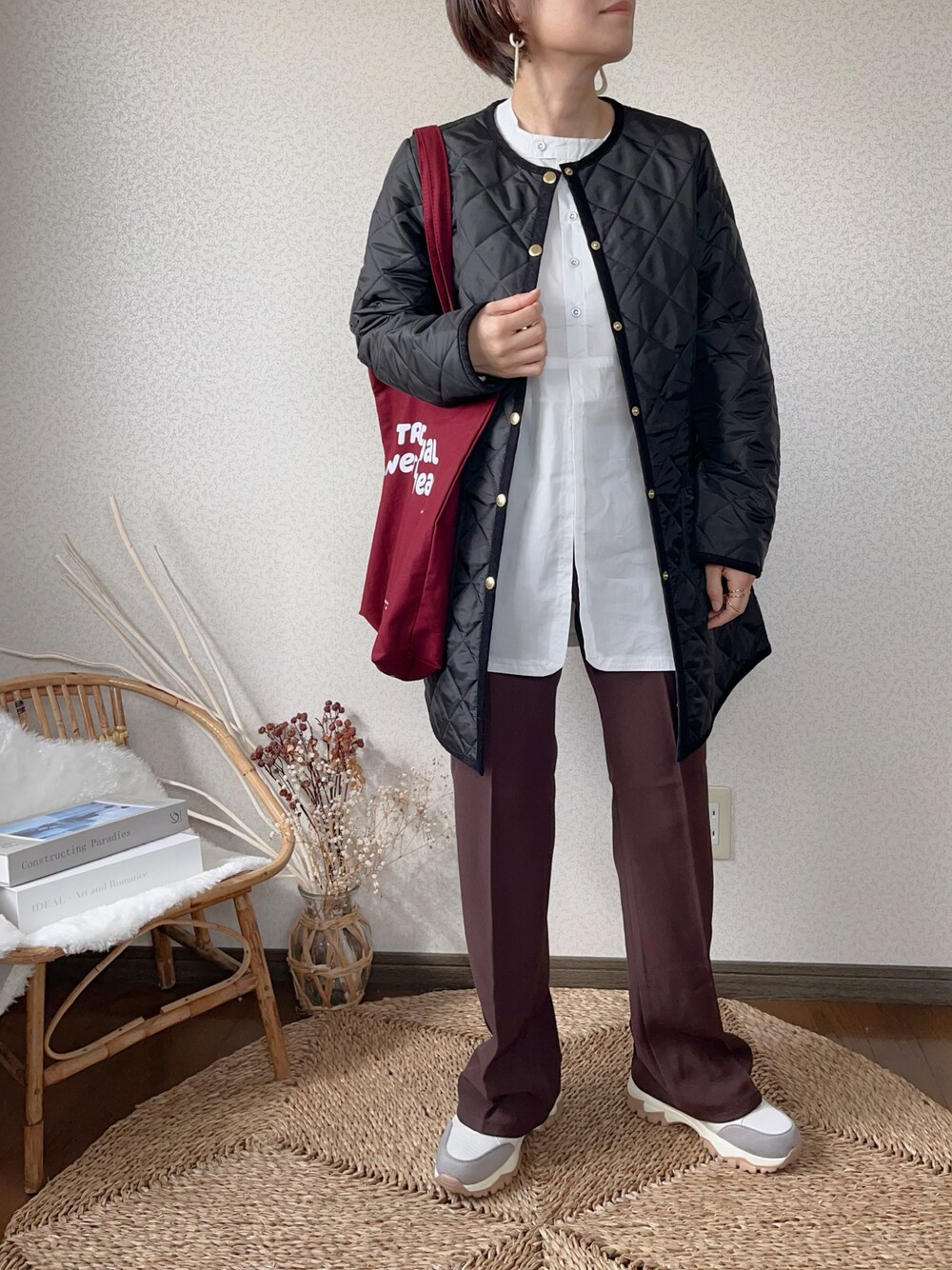 「Fizz、シャツスタイル、Traditional Weatherwear、トラディショナルウェザーウエア、SOMETHING、秋服コーデ、休日コーデ、ANGIE VINTAGE、トラウザーパンツ、WEARハロウィン2022」｜「SOMETHINGのSOMETHING センタープレスハイウエストフレアトラウザーパンツ（その他パンツ、ブラウン系）」を使った、uaさん（レディース・154cm）の秋コーディネートの1枚目の写真