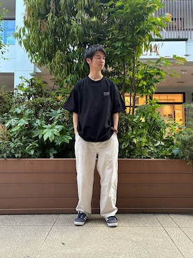 「ITEMS URBANRESEARCH（アイテムズ アーバンリサーチ）のアイテム（Tシャツ/カットソー）」を使った、陽介さん（メンズ・170cm）の夏コーディネート