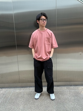 「ITEMS URBANRESEARCH（アイテムズ アーバンリサーチ）のアイテム（Tシャツ/カットソー）」を使った、陽介さん（メンズ・170cm）の夏コーディネート