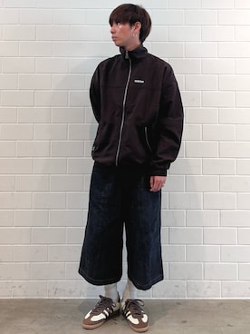 「adidas（アディダス）のエキップメント トラックトップ（トップス、ブラウン系）」を使った、TMさん（メンズ・167cm）の春コーディネート