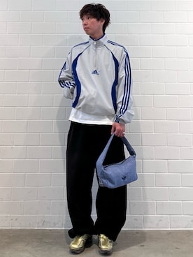 「adidas（アディダス）のスモールショルダーバッグ ウォッシュエフェクト / アディダスオリジナルス adidas Originals（ショルダーバッグ、ブルー系）」を使った、TMさん（メンズ・167cm）の春コーディネート