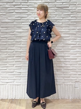 「index（インデックス）の2wayフリルリボン刺繍ブラウス【洗濯機OK／イージーアイロン】（シャツ/ブラウス、ブルー系）」を使った、Hana...eさん（レディース・159cm）の夏コーディネート