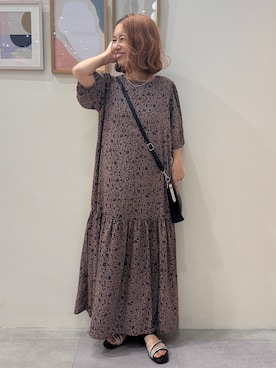 「SHOO・LA・RUE（シューラルー）の花柄ティアードワンピース（ワンピース、ブラウン系）」を使った、たけぴさん（レディース・150cm）の夏コーディネート