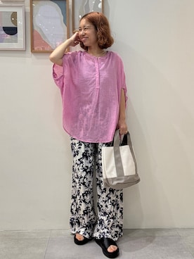 「SHOO・LA・RUE（シューラルー）の【体型カバー】バルーン風ゆるシャツブラウス（シャツ/ブラウス、ピンク系）」を使った、たけぴさん（レディース・150cm）の夏コーディネート