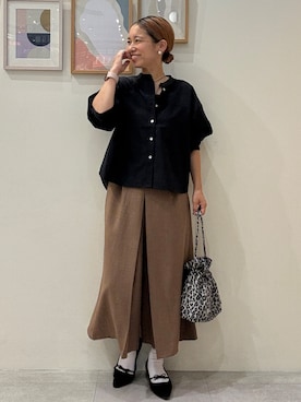 「SHOO・LA・RUE（シューラルー）の【通気性〇/S-LL/洗濯機可】さらりと心地よい。ノーカラーシャツ（シャツ/ブラウス、ブラック系）」を使った、たけぴさん（レディース・150cm）の夏コーディネート