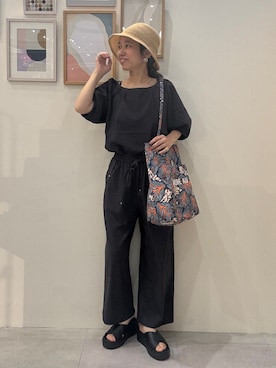 「SHOO・LA・RUE（シューラルー）の【S-LL/洗濯機可/セットアップ可】軽凛(かろりん) ひんやりタックブラウス（シャツ/ブラウス、グレー系）」を使った、たけぴさん（レディース・150cm）の夏コーディネート