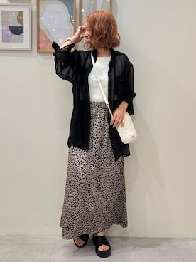 「SHOO・LA・RUE（シューラルー）の【洗濯機可】ダブルポケット 楊柳しぼしぼシアーシャツ（シャツ/ブラウス、ブラック系）」を使った、たけぴさん（レディース・150cm）の夏コーディネート