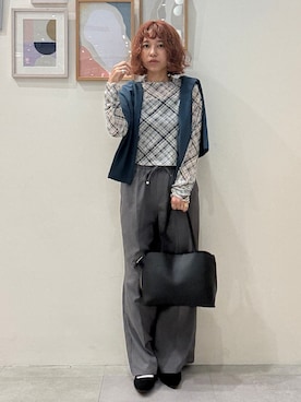 「SHOO・LA・RUE（シューラルー）の【UV/S-LL/洗濯機可】多ボタンがポイント クルーネックカーディガン（カーディガン/ボレロ、グリーン系）」を使った、たけぴさん（レディース・150cm）の秋コーディネート