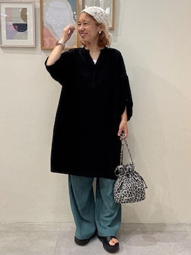 「SHOO・LA・RUE（シューラルー）の【ひんやり/S-LL/洗濯後しわになりにくい】体型カバーにも ゆるっとリラックスチュニック（ワンピース、ブラック系）」を使った、たけぴさん（レディース・150cm）の夏コーディネート