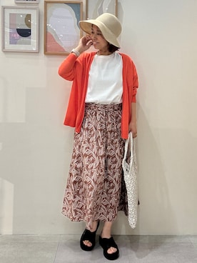 「SHOO・LA・RUE（シューラルー）の【ひんやり/洗濯機可/S-LL】オンにもオフにも マルチに使えるボタンレスカーディガン（カーディガン/ボレロ、オレンジ系）」を使った、たけぴさん（レディース・150cm）の夏コーディネート
