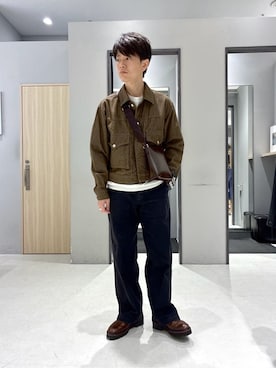 「アイテム（デニムジャケット、ブラウン系）」を使った、わいずみさん（メンズ・167cm）の春コーディネート