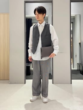 「アイテム（スーツベスト、グレー系）」を使った、わいずみさん（メンズ・167cm）の夏コーディネート