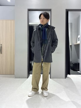 「アイテム（マフラー、グリーン系）」を使った、わいずみさん（メンズ・167cm）の冬コーディネート