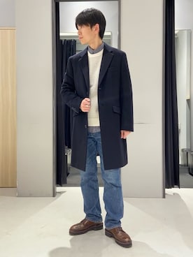 「アイテム（チェスターコート、ブルー系）」を使った、わいずみさん（メンズ・167cm）の冬コーディネート
