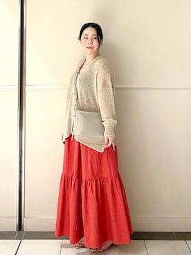 「russet（ラシット）の【軽量360g/旅行・通勤】ソフトレザーシンプルショルダーバッグ (CE-1328-WEB)（ショルダーバッグ、グレー系）」を使った、UENOさん（レディース・155cm）の春コーディネート