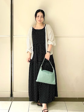 「russet（ラシット）の［本革・370g］ソフトレザーショルダーバッグ(CE-1547)（ショルダーバッグ、グリーン系）」を使った、UENOさん（レディース・155cm）の夏コーディネート