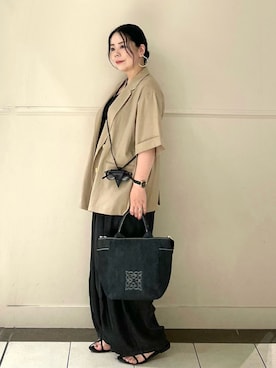 「russet（ラシット）のレザーメガネホルダー（チャーム、ブラック系）」を使った、UENOさん（レディース・155cm）の夏コーディネート