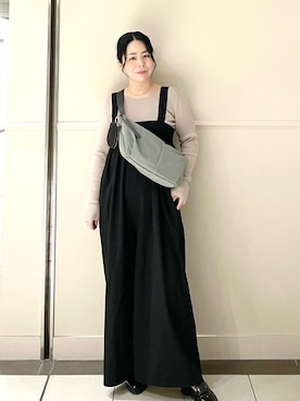 「russet（ラシット）のナイロンバナナボディバッグ（ショルダーバッグ、グリーン系）」を使った、UENOさん（レディース・155cm）の春コーディネート