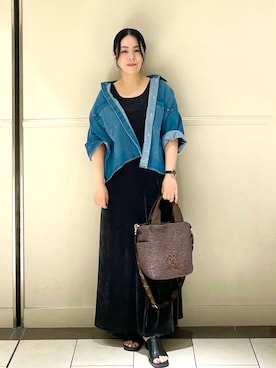 「russet（ラシット）のナイロンラフィア2WAYトートバッグ（トートバッグ、ブラウン系）」を使った、UENOさん（レディース・155cm）の夏コーディネート