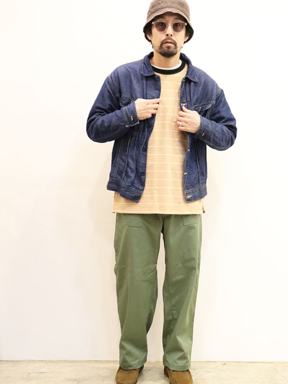 「アメカジ、休日スタイル、ラフ、Gジャン、ボーダー、大人カジュアル、春コーデ、春服、レイヤードスタイル、バケットハット」｜「NECESSARY or UNNECESSARYのアイテム（デニムジャケット、ブルー系）」を使った、twothings&thinkさん（メンズ・168cm）の春コーディネートの1枚目の写真