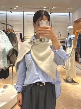 「NOLLEY’S Sophi（ノーリーズソフィ）のウール混ヘアリー片開きポンチョ（ニット/セーター、ベージュ系）」を使った、nol yamaさん（レディース・160cm）の秋コーディネート