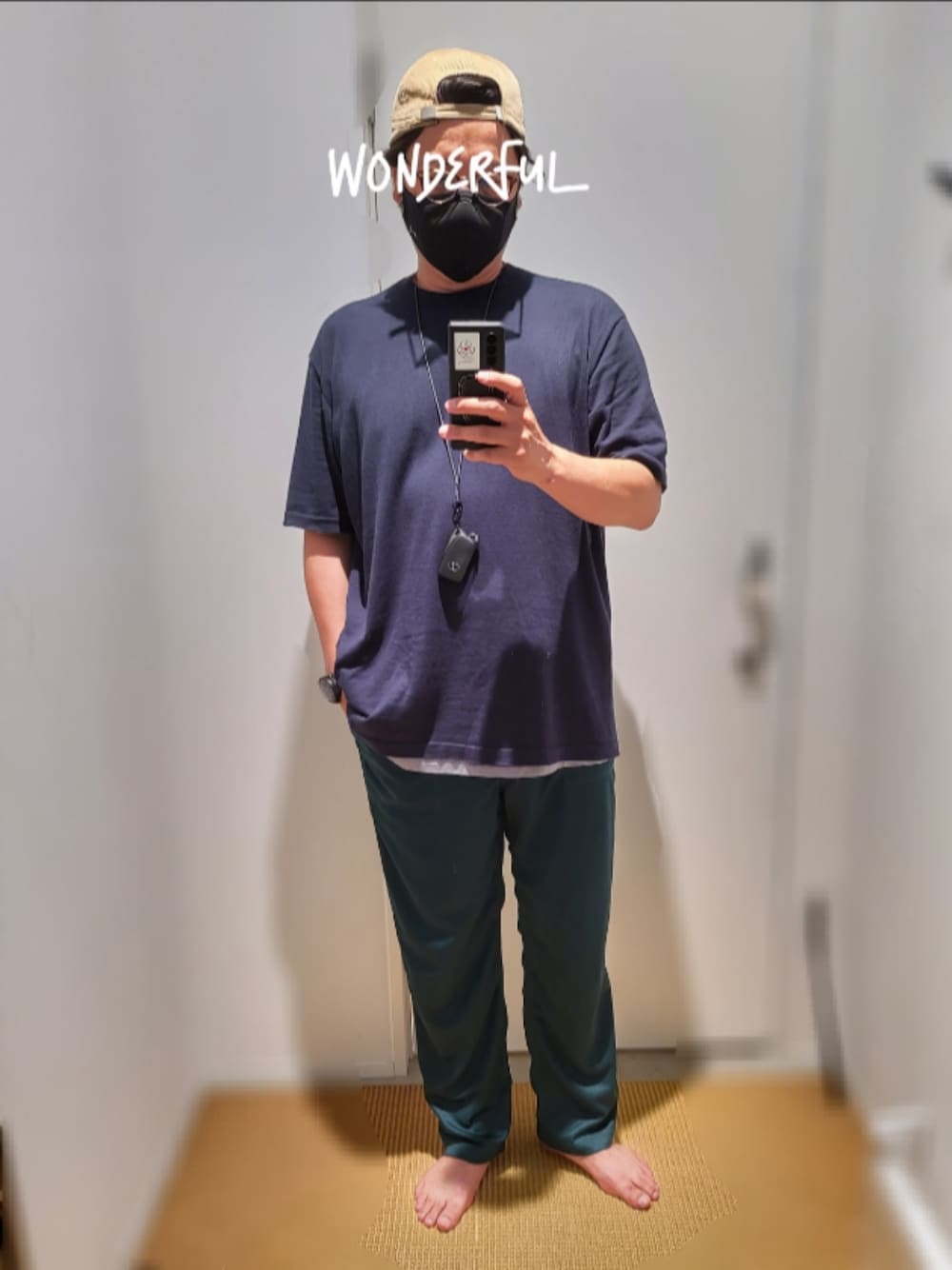 「休日スタイル、オトナカジュアル、ビッグシルエット、Ｔシャツ、キャップ、ジャージーパンツ」｜「Ron Hermanのブランド: DEMY BY DEMYLEE
夏でも海上がりに気持ちよくさらっと着られるサマーニットをテーマに製作した、RHCによる別注ニットプルオーバー。（Tシャツ/カットソー、ブルー系）」を使った、taka1010🌈さん（メンズ・182cm）の夏コーディネートの1枚目の写真