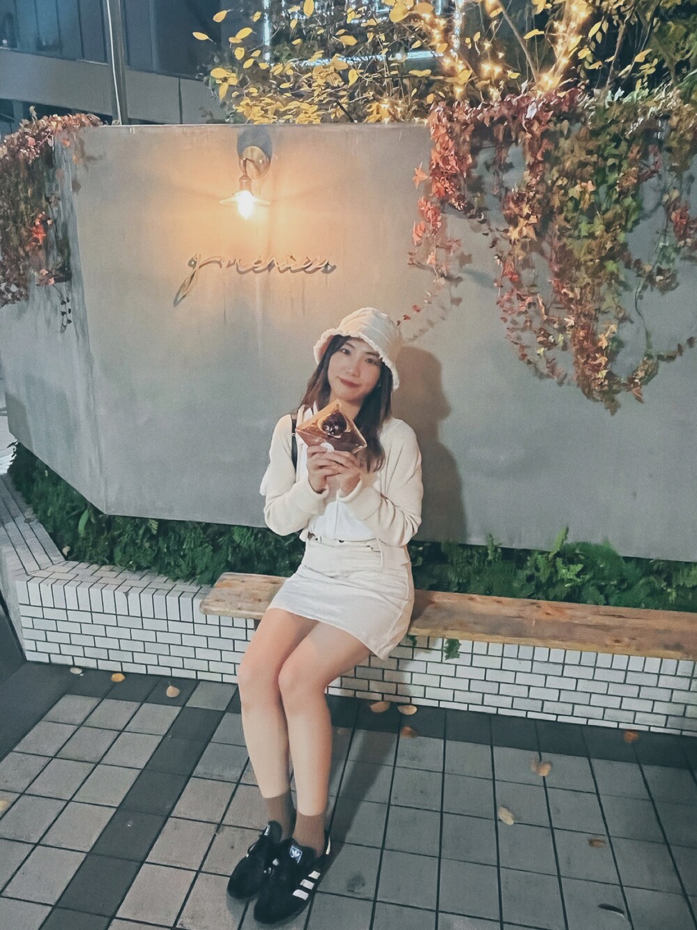 「梅田、travel、ootd」｜「WEGOのアイテム（ハット、ホワイト系）」を使った、my_chungさん（レディース・168cm）の秋コーディネートの1枚目の写真