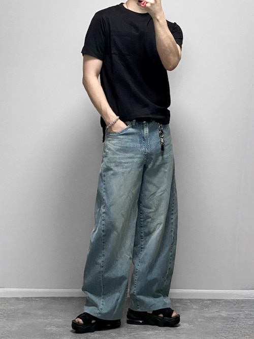 VINTAGE WASHED CURVED DENIM
