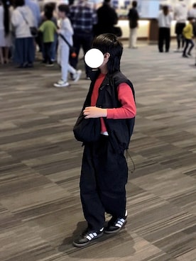 「BREEZE（ブリーズ）の【ジュニア対応】ワイドタックパンツ（その他パンツ、ブラック系）」を使った、gakuさん（メンズ・173cm）の春コーディネート