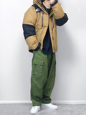 「アイテム（ダウンジャケット/コート、ブラウン系）」を使った、gakuさん（メンズ・173cm）の冬コーディネート