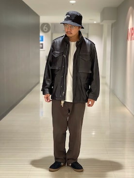 「秋先取りコーデ」｜「アイテム（ミリタリージャケット）」を使った、Kenichiさん（メンズ・177cm）の秋コーディネート