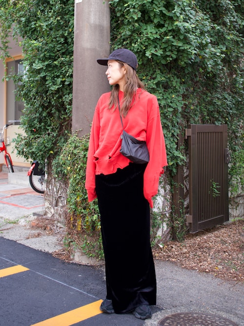 「6（ロク）の【別注】＜KURO for 6＞MORE DAMAGE CREW NECK SWEAT/スウェット（スウェット）」を使った、yanさん（レディース・160cm）の秋コーディネート