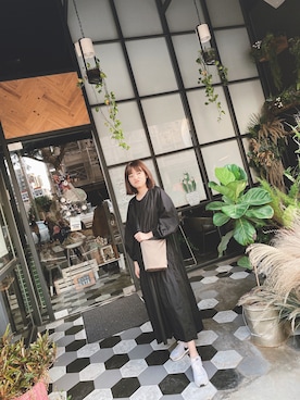 「niko and...（ニコアンド）のアイテム（ショルダーバッグ、ブラウン系）」を使った、Joycee changさん（レディース・166cm）の夏コーディネート