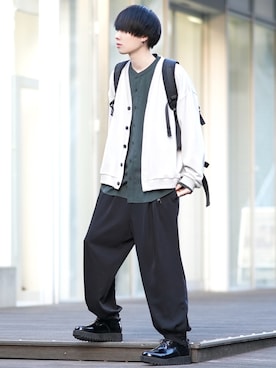 「DOOPZ（ドープス）のアイテム（バッグ）」を使った、とっしーさん（メンズ・184cm）の冬コーディネート