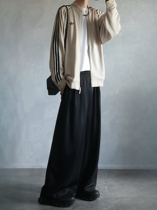 「adidas（アディダス）のSST アディカラー クラシック ルーズ トラックトップ / ジャージ / トラックジャケット / アディダスオリジナルス adidas Originals（ジャージ）」を使った、とっしーさん（メンズ・184cm）の秋コーディネート
