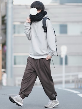 「DOOPZ（ドープス）のアイテム（パーカー）」を使った、とっしーさん（メンズ・184cm）の秋コーディネート
