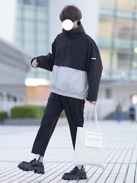 「DOOPZ（ドープス）のアイテム（スラックス）」を使った、とっしーさん（メンズ・184cm）の冬コーディネート