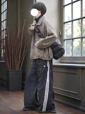 「アイテム（スウェットパンツ）」を使った、とっしーさん（メンズ・184cm）の冬コーディネート