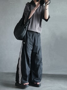 adidas（アディダス）の「Adilenium シーズン 3 オーバーサイズ SST