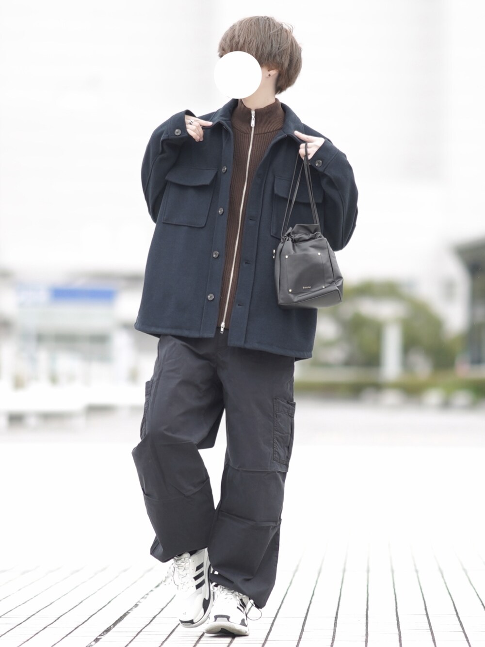 「私の推しブランド、休日スタイル、今日のコーデ、シンプル、ワイドパンツ、大人コーデ」｜「ZARAのアイテム（ジャケット/アウター、ブルー系）」を使った、とっしーさん（メンズ・184cm）の冬コーディネートの1枚目の写真